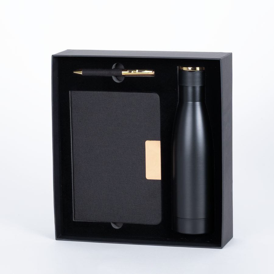 Set de Regalo "EPIC" negro con detalles dorados.